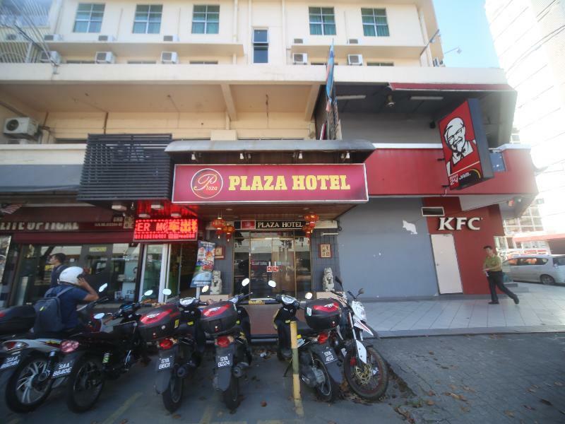 Oyo 699 Plaza Hotel Kota Kinabalu Buitenkant foto